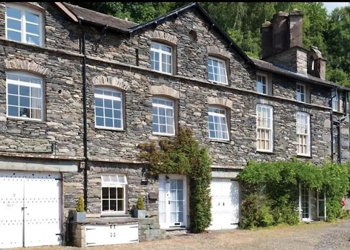 Croft Courtyard, Ambleside